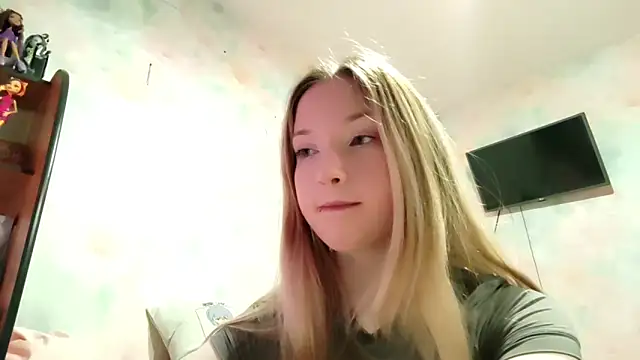 TiaBIanks online show from March 3, 8:09 am