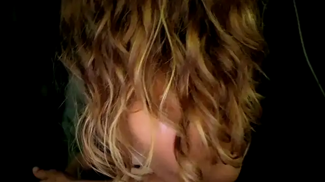 Snapshot of JadeAlexis403 chatting on July 29, 9:24 pm JadeAlexis403 online show from July 29, 9:24 pm
