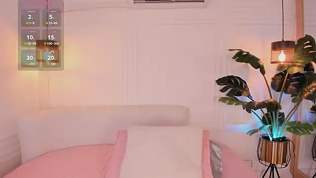 Nicole Whittee online show from April 6, 9:38 pm