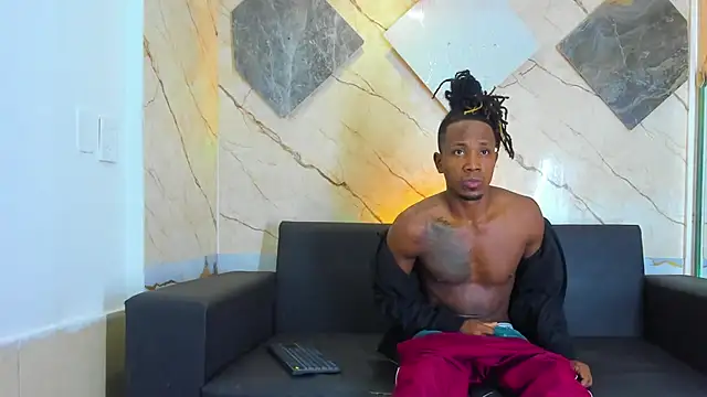 Snapshot of Jeanpieroo26 chatting on February 6, 5:12 am Jeanpieroo26 online show from February 6, 5:12 am