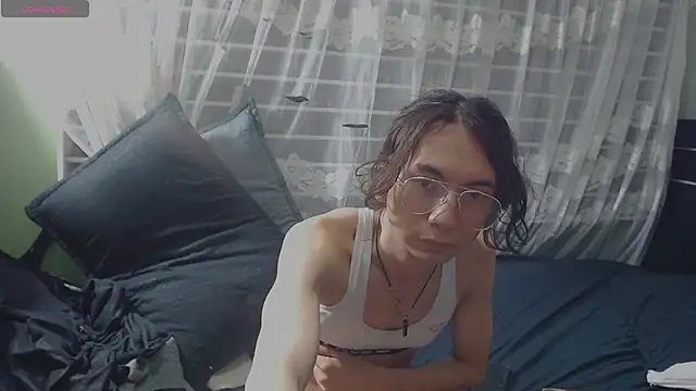 Snapshot of najimi_uwu_ chatting on February 14, 9:11 pm najimi uwu online show from February 14, 9:11 pm