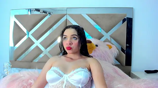 Snapshot of KimSantos chatting on February 28, 7:37 pm KimSantos online show from February 28, 7:37 pm