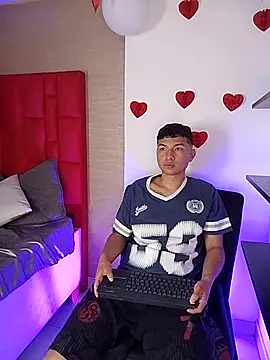 Liam Sean online show from February 26, 2:05 pm