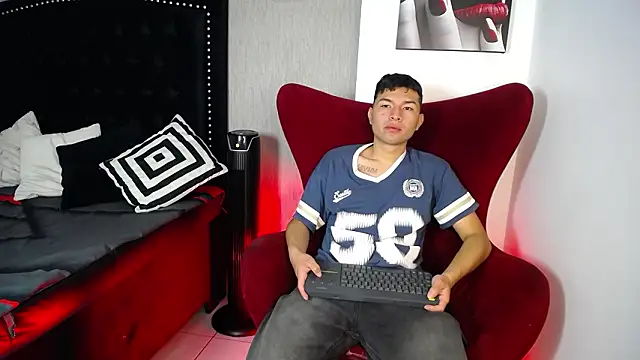 Liam Sean online show from March 1, 12:40 pm