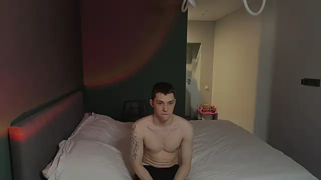 Snapshot of cronck52 chatting on February 12, 11:11 pm cronck52 online show from February 12, 11:11 pm