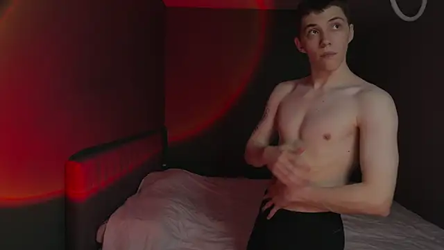 Snapshot of cronck52 chatting on February 23, 8:50 pm cronck52 online show from February 23, 8:50 pm