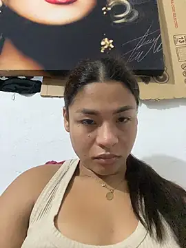 Snapshot of Romie_rous chatting on February 20, 1:13 am Romie rous online show from February 20, 1:13 am