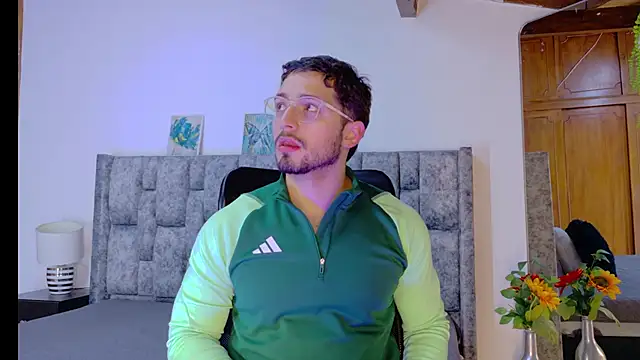 NICK MOSS  online show from February 13, 10:55 am