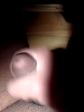 Snapshot of Henry20099 chatting on February 25, 6:45 am Henry20099 online show from February 25, 6:45 am