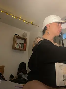 SimonMasseel online show from February 21, 4:30 pm