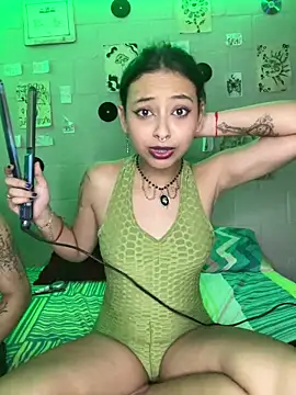 Snapshot of its_hada_ chatting on April 2, 3:59 am its hada online show from April 2, 3:59 am