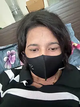 Snapshot of raavigirl chatting on February 26, 6:12 am raavigirl online show from February 26, 6:12 am