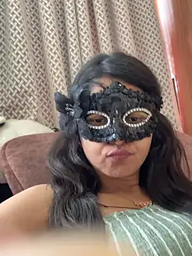 raavigirl online show from May 7, 10:42 am