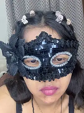 raavigirl online show from May 17, 5:53 pm
