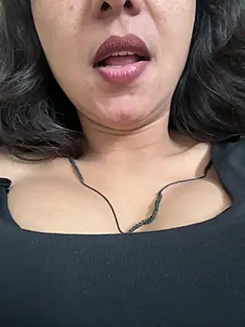 Snapshot of raavigirl chatting on July 10, 9:17 pm raavigirl online show from July 10, 9:17 pm
