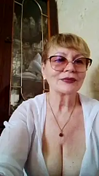 Snapshot of SophieBurns chatting on July 17, 10:33 am SophieBurns online show from July 17, 10:33 am