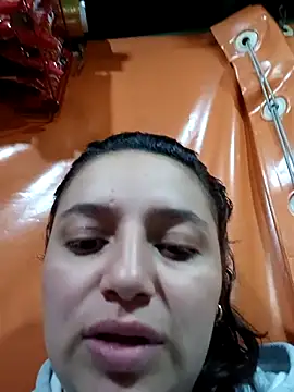 Snapshot of MajoArias chatting on February 15, 5:15 am MajoArias online show from February 15, 5:15 am