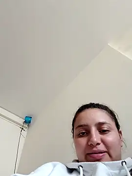 MajoArias online show from March 13, 9:32 pm