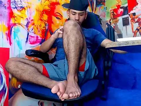 warmNoah online show from March 27, 6:51 pm