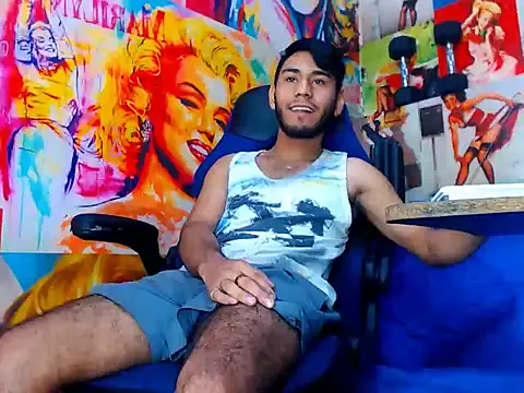 warmNoah online show from April 17, 6:44 pm