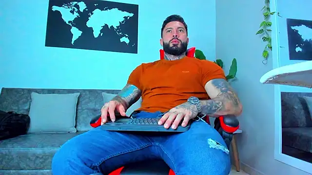 Alessrose online show from March 5, 7:21 pm