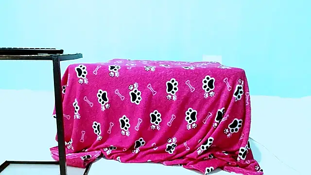 Snapshot of karolsweetvagi chatting on May 4, 5:20 pm karolsweetvagi online show from May 4, 5:20 pm