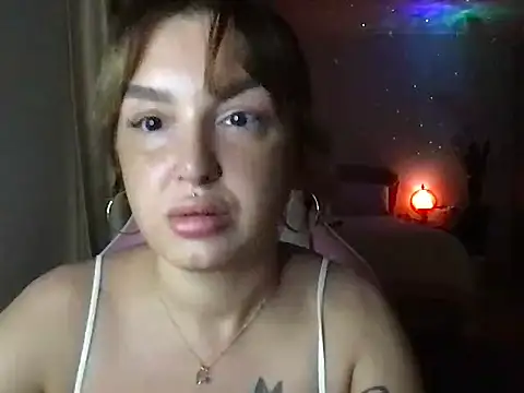 Snapshot of dyllala chatting on July 12, 8:22 pm dyllala online show from July 12, 8:22 pm
