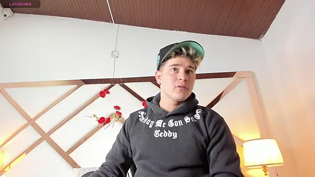 Snapshot of rayan_linxx chatting on February 14, 7:54 pm rayan linxx online show from February 14, 7:54 pm