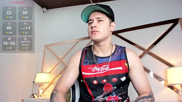 Snapshot of rayan_linxx chatting on February 23, 7:33 pm rayan linxx online show from February 23, 7:33 pm