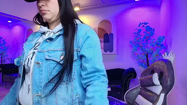 Alanna  scott online show from February 11, 3:11 am