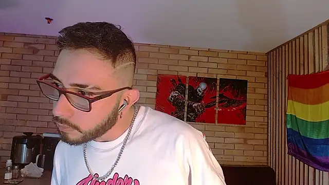 Snapshot of dave_wolf7 chatting on February 6, 2:42 pm dave wolf7 online show from February 6, 2:42 pm