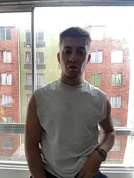 Snapshot of Mau_rivers chatting on February 7, 2:10 pm Mau rivers online show from February 7, 2:10 pm