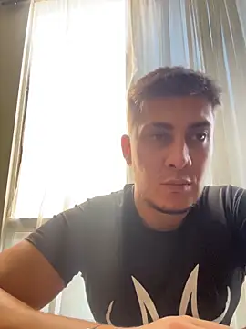 Snapshot of Mau_rivers chatting on February 12, 9:32 pm Mau rivers online show from February 12, 9:32 pm