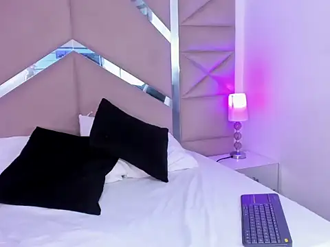 Katia  Hott online show from April 16, 3:40 am