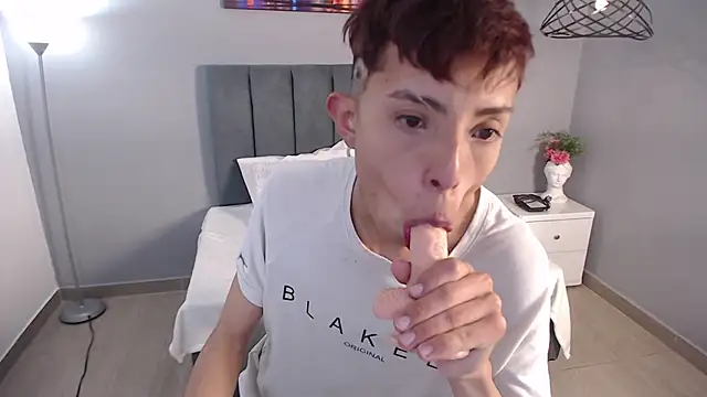 Snapshot of _camilo_ortiz chatting on February 25, 5:11 pm camilo ortiz online show from February 25, 5:11 pm