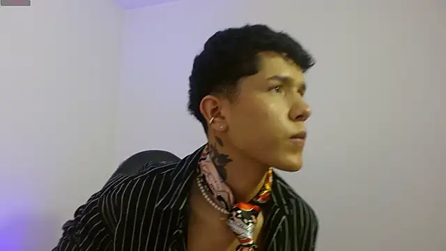 Snapshot of estefan_tay chatting on February 16, 3:24 am estefan tay online show from February 16, 3:24 am