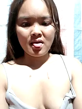 Snapshot of Luminana chatting on February 26, 8:24 am Luminana online show from February 26, 8:24 am