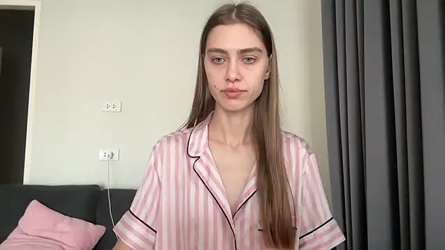 Snapshot of SonyaSweety chatting on February 22, 12:34 am SonyaSweety online show from February 22, 12:34 am