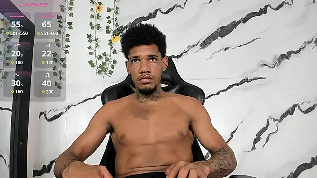 Snapshot of Nehemiaa_boy chatting on February 24, 8:40 pm Nehemiaa boy online show from February 24, 8:40 pm