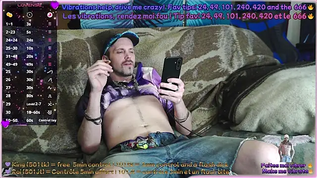 Snapshot of SwatRocShy chatting on February 18, 8:05 pm SwatRocShy online show from February 18, 8:05 pm