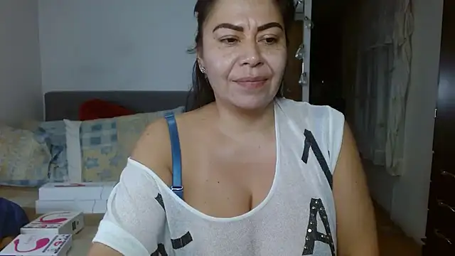 Snapshot of Karo_sexy chatting on February 27, 6:07 am Karo sexy online show from February 27, 6:07 am