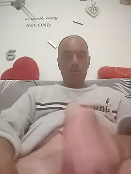 circott online show from April 6, 7:26 pm