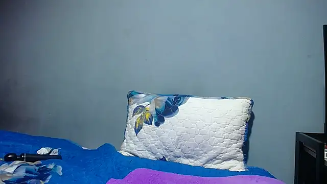 SEXYBUSTYEBONYXX online show from March 24, 4:50 am