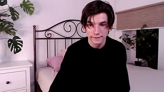 A LF online show from February 11, 8:47 pm