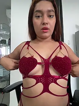 Snapshot of Emily_Harpeer chatting on February 7, 11:36 am Emily Harpeer online show from February 7, 11:36 am