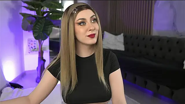 VansessaNyx online show from April 4, 9:45 pm