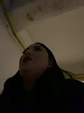 Snapshot of Amber_Sinn chatting on May 12, 1:03 am Amber Sinn online show from May 12, 1:03 am