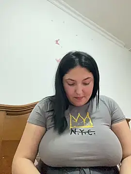 Snapshot of Amber_Sinn chatting on May 25, 6:25 pm Amber Sinn online show from May 25, 6:25 pm