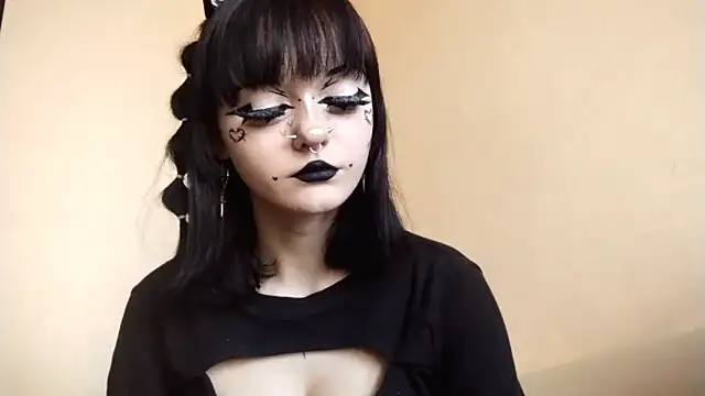 Snapshot of SmilingPatent chatting on February 9, 1:04 pm SmilingPatent online show from February 9, 1:04 pm