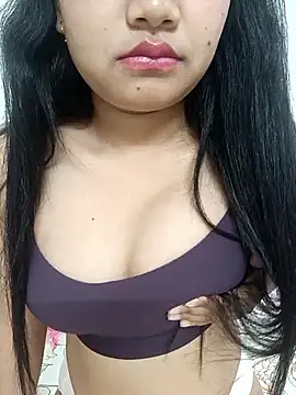 Snapshot of EliraMoon chatting on March 2, 6:04 pm EliraMoon online show from March 2, 6:04 pm